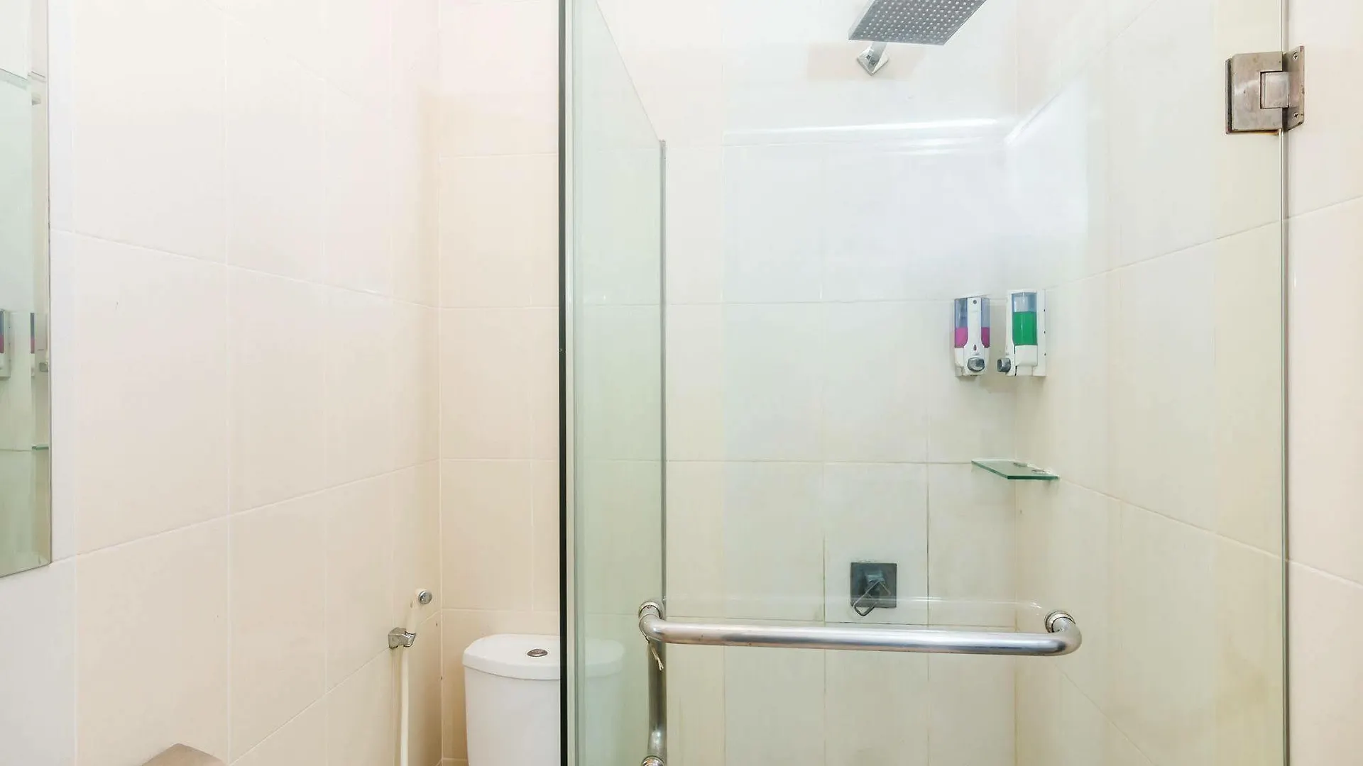 Zen Rooms By Pass Nusa Dua מלון